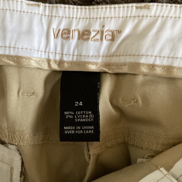 NWT Venezia Lane Bryant Khaki Capri Pants 24 - Picture 3 of 4